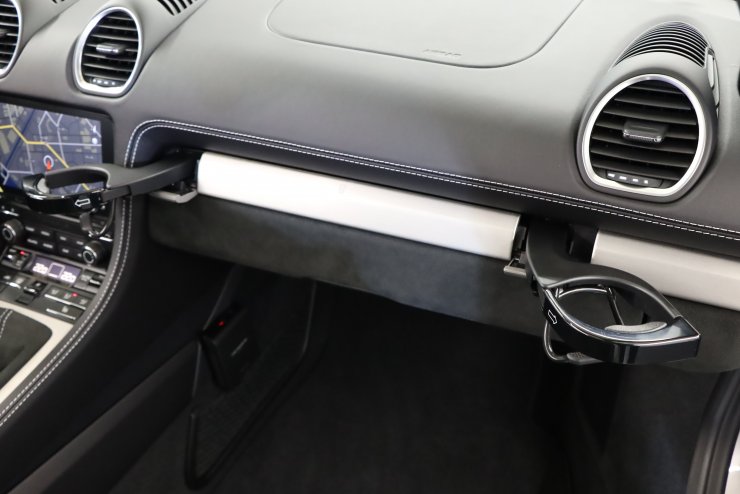 ポルシェ 718 Spyder 6MT 左ハンドル 1オーナー車 PCCB オプション