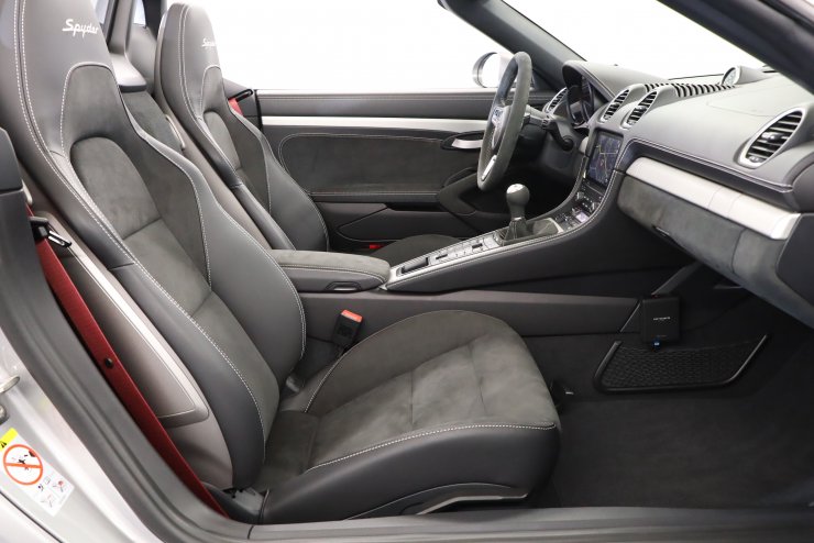 ポルシェ 718 Spyder 6MT 左ハンドル 1オーナー車 PCCB オプション