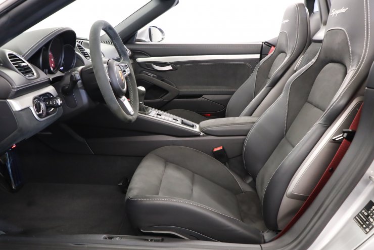 値下げ依頼 ポルシェ 718 Spyder 6MT 左ハンドル 1オーナー車 PCCB