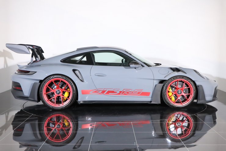 ポルシェ 911(Type992) GT3 RS ヴァイザッハPKG PDK 左ハンドル 走行