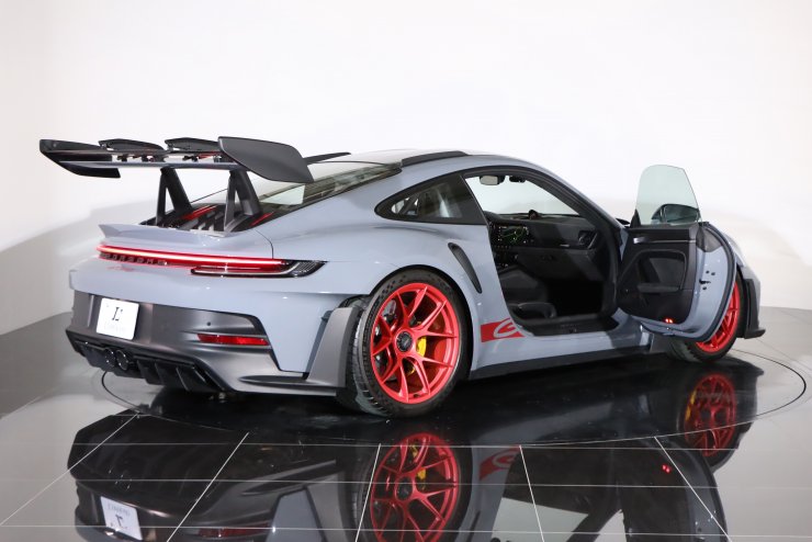 ポルシェ 911(Type992) GT3 RS ヴァイザッハPKG PDK 左ハンドル 走行