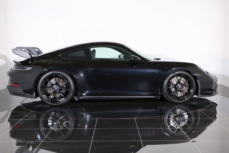 ポルシェ 911(Type992) GT3 PDK 有償色 ジェットブラックメタリック