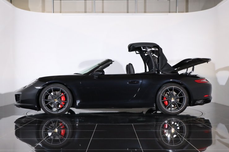 ポルシェ 911(Type991) カレラS カブリオレ PDK スポーツ