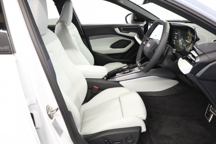 アウディ A5アバント エディション1 限定75台 1オーナー パステル