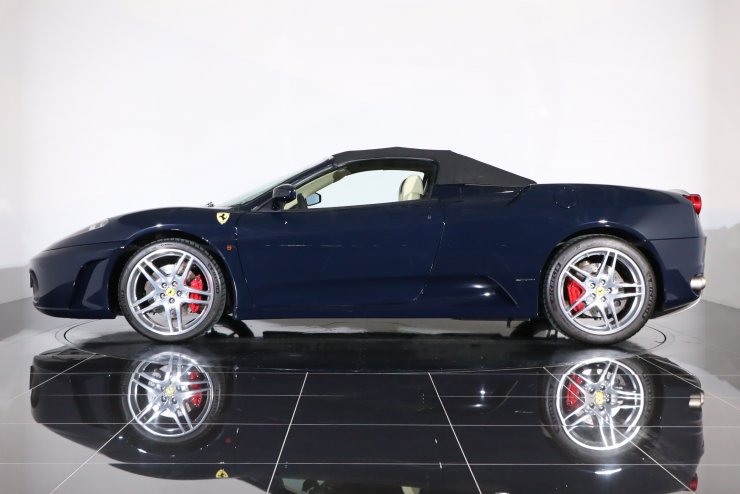 フェラーリ F430 スパイダー F1 正規ディーラー車 クレマレザー ロッソ
