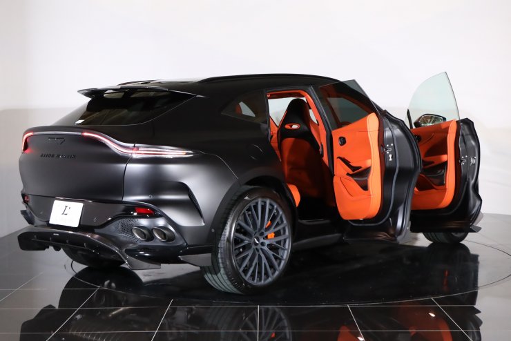 アストンマーティン DBX 707 1オーナー 有償色 メーカーOP1067万円