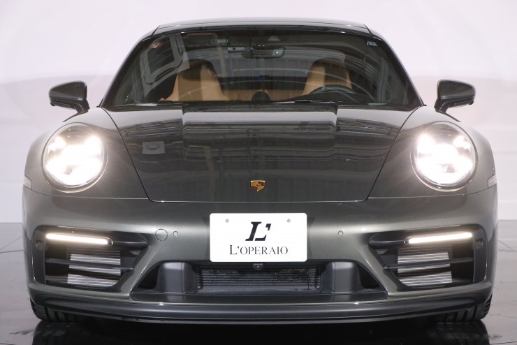 ポルシェ 911(Type992) カレラGTS 7MT 左H 1オーナー 有償色