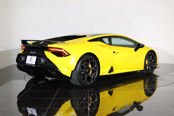 ランボルギーニ ウラカン テクニカ 1オーナー マグネトサス カーボン