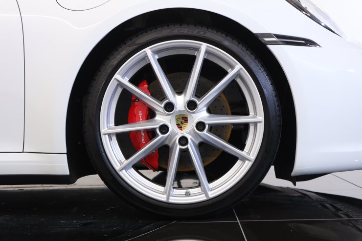 ポルシェ 911(Type992) カレラS PDK 1オーナー 希少左ハンドル
