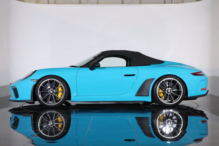 ポルシェ 911(Type991) スピードスター 6MT 世界限定1948台 正規D車 20