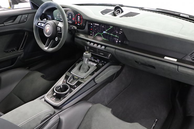 ポルシェ 911(Type992) GT3 ヴァイザッハPKG PDK 現行モデル 走行60km