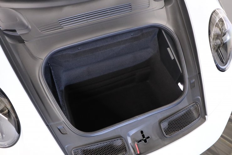ポルシェ 911(Type992) GT3 ヴァイザッハPKG PDK 現行モデル 走行60km
