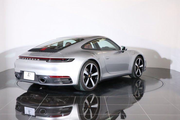 ポルシェ 911(Type992) カレラ PDK 1オーナー 有償カラー：GT
