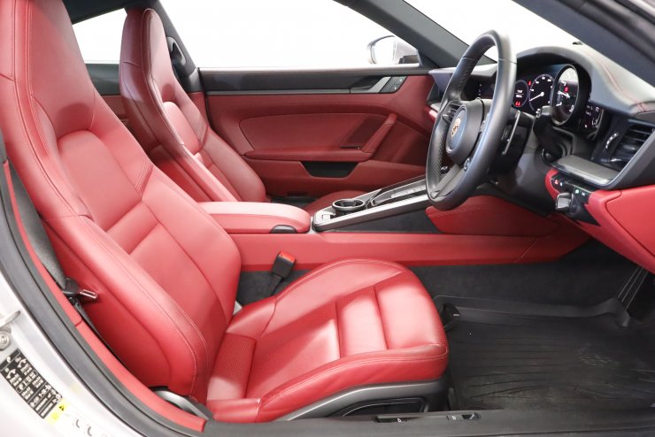 ポルシェ 911(Type992) カレラ PDK 1オーナー 有償カラー：GT