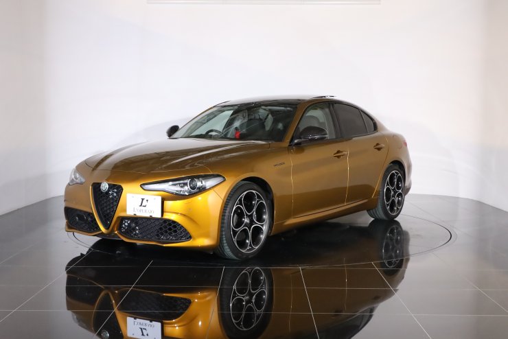 アルファロメオ ジュリア 2.0ターボ ヴェローチェ GTジュニア 99台限定
