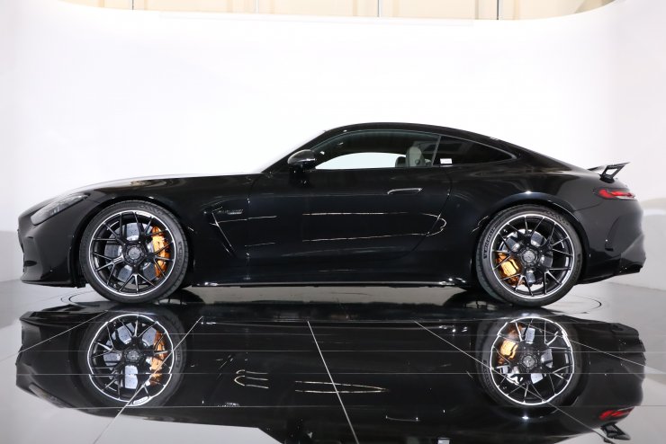 AMG GT 63 4MATIC coupe 1オーナー AMGカーボンパッケージ AMGカーボン