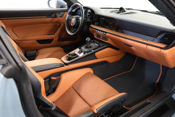 ポルシェ 911(Type992) S/T 6MT 左ハンドル 世界限定1963台 走行150km