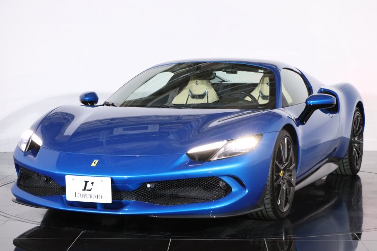 フェラーリ 296 GTS F1 DCT 走行900km 左ハンドル オプション総額約