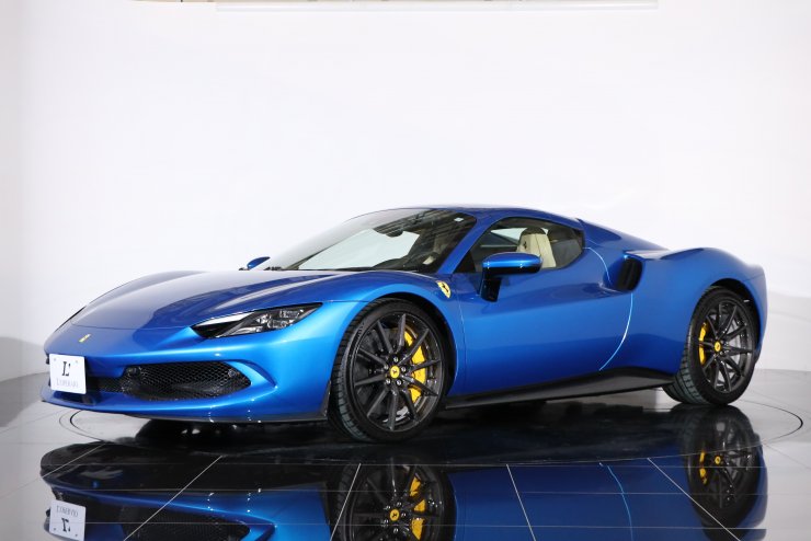 フェラーリ 296 GTS F1 DCT 走行900km 左ハンドル オプション総額約