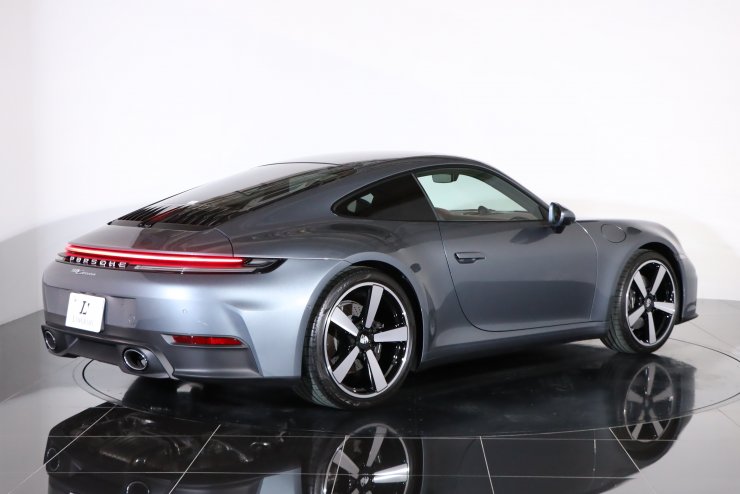 ポルシェ 911(Type992) カレラ PDK 後期モデル 1オーナー 走行550キロ