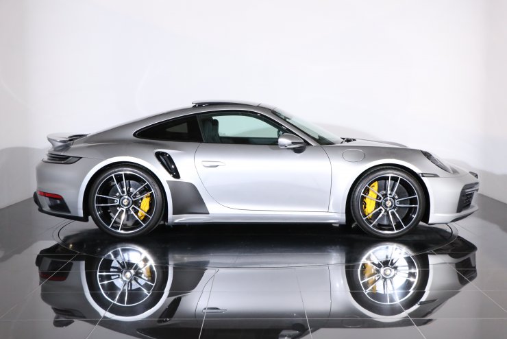 ポルシェ 911(Type992) ターボS PDK 1オーナー車 オプション総額約321