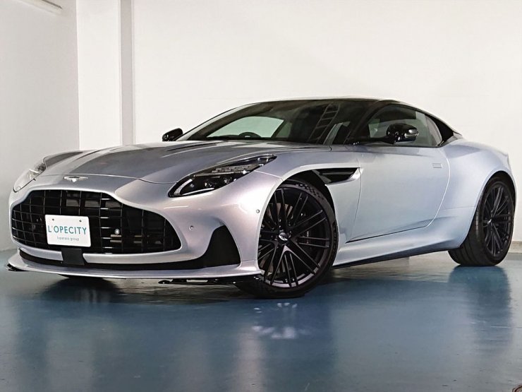 アストンマーティン DB12 クーペ オプション総額852万円 右ハンドル