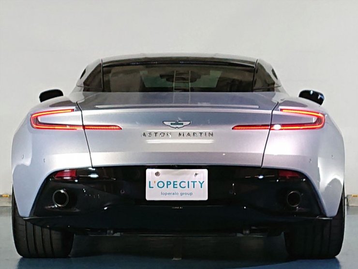 アストンマーティン DB12 クーペ オプション総額852万円 右ハンドル
