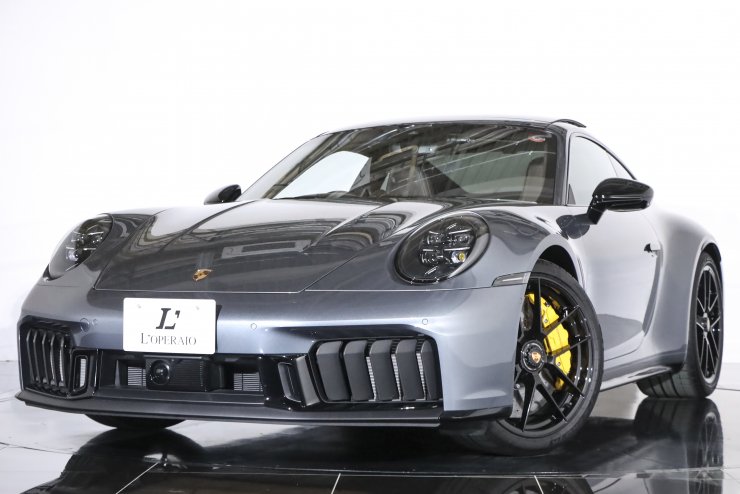 ポルシェ 911(Type992) カレラGTS PDK 走行4,500キロ未満 1オーナー車