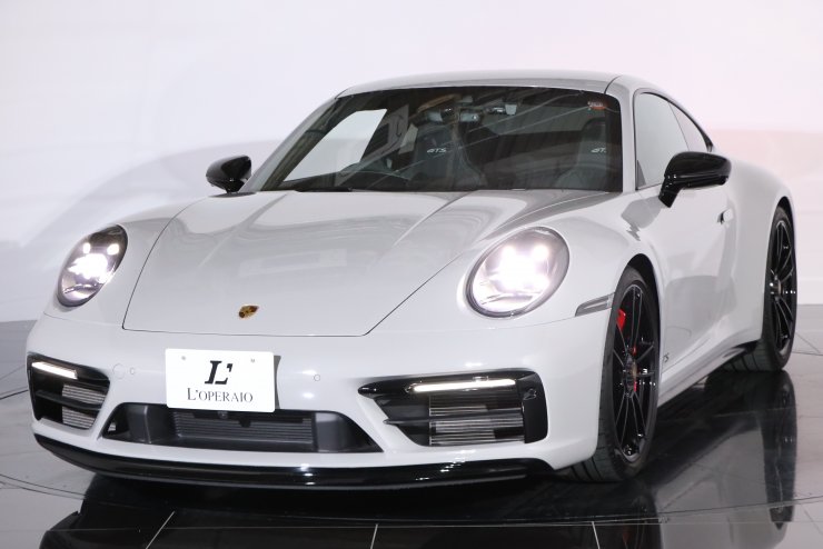 ポルシェ 911(Type992) カレラGTS PDK オプションカラー：クレヨン