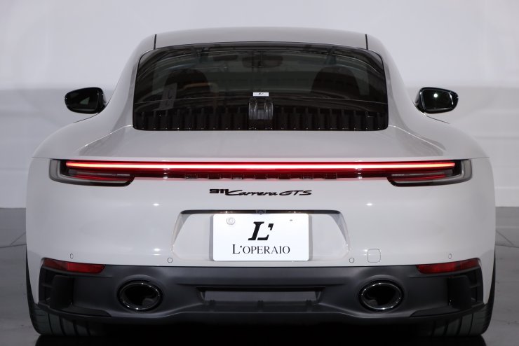 ポルシェ 911(Type992) カレラGTS PDK オプションカラー：クレヨン
