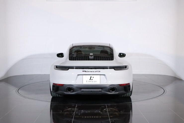 ポルシェ 911(Type992) カレラGTS PDK オプションカラー：クレヨン