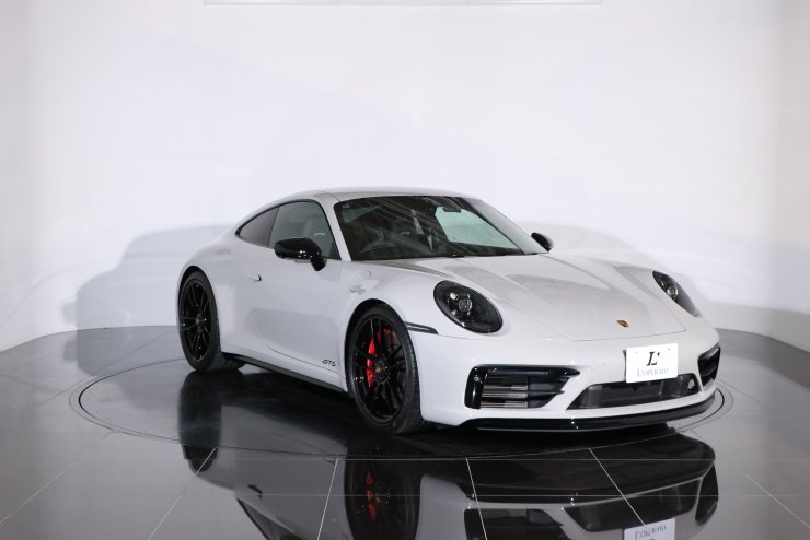 ポルシェ 911(Type992) カレラGTS PDK オプションカラー：クレヨン