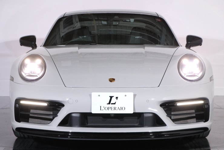 ポルシェ 911(Type992) カレラGTS PDK オプションカラー：クレヨン