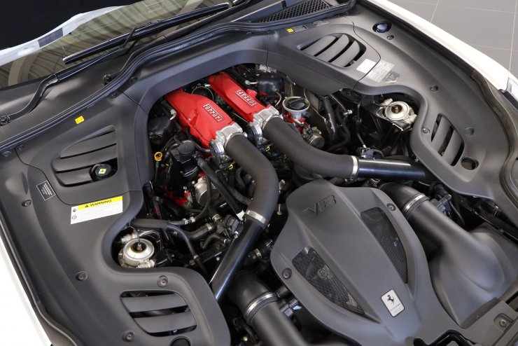 フェラーリ GTC4ルッソ T F1 DCT LEDカーボンステアリング その他