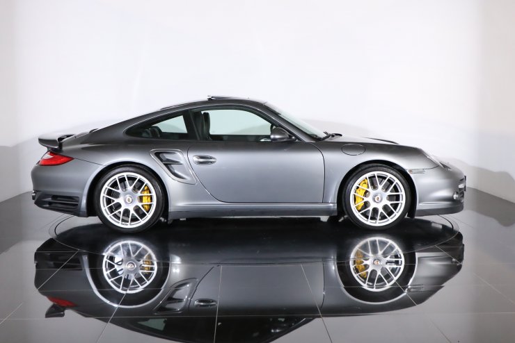 ポルシェ 911(Type997) ターボS PDK 左ハンドル 後期モデル 1オーナー