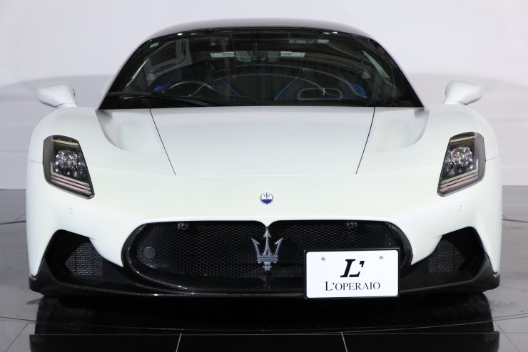 マセラティ MC20 有償マットカラー エクステリアカーボンPKG