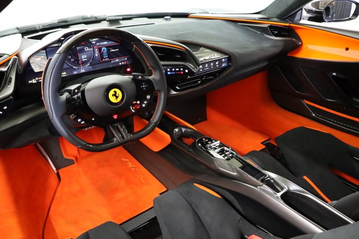 フェラーリ SF90 XX ストラダーレ 限定799台 正規ディーラー車 走行100