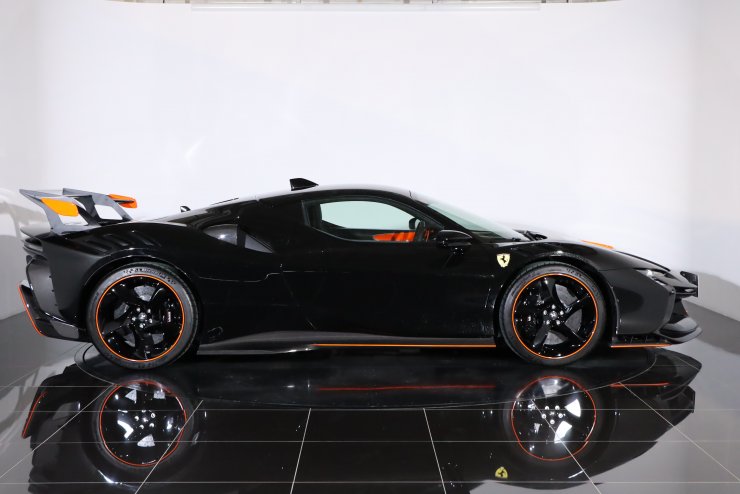 フェラーリ SF90 XX ストラダーレ 限定799台 正規ディーラー車 走行100