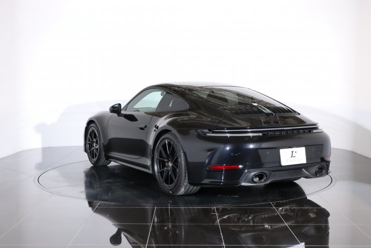 ポルシェ 911(Type992) カレラ PDK 現行型 走行1300km スポーツ