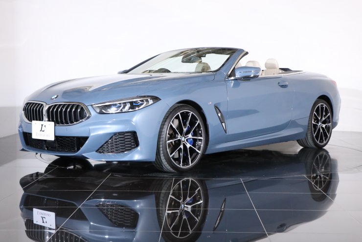 BMW 8シリーズ 840i カブリオレ Mスポーツ 1オーナー バルセロナブルー