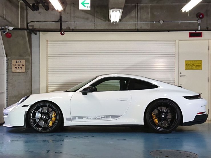 ポルシェ 911(Type992) GT3 ツーリングパッケージ PDK OP440 PCCB