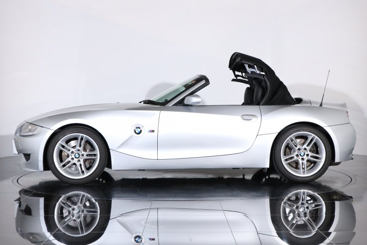 BMW Z4 M ロードスター 6MT メモリー電動シート M専用スポーツサス