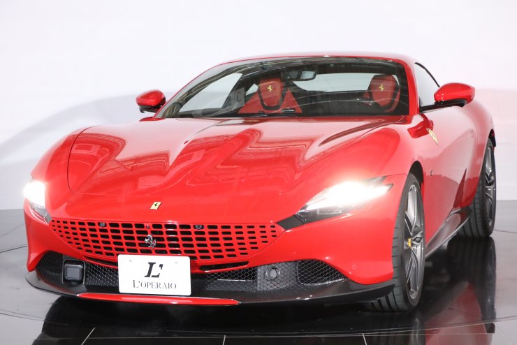 フェラーリ ローマ F1 DCT 左ハンドル 1オーナー マグネライドサス