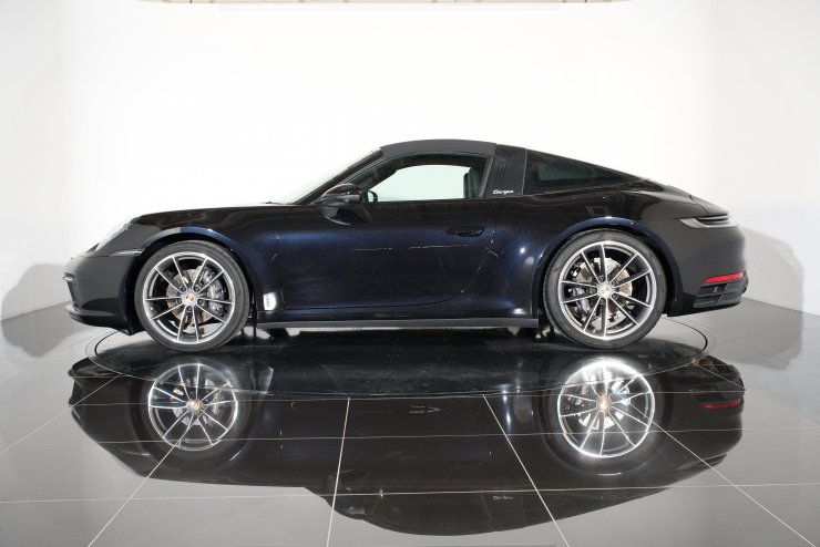 ポルシェ 911(Type992) タルガ4 PDK オプション総額約526万円