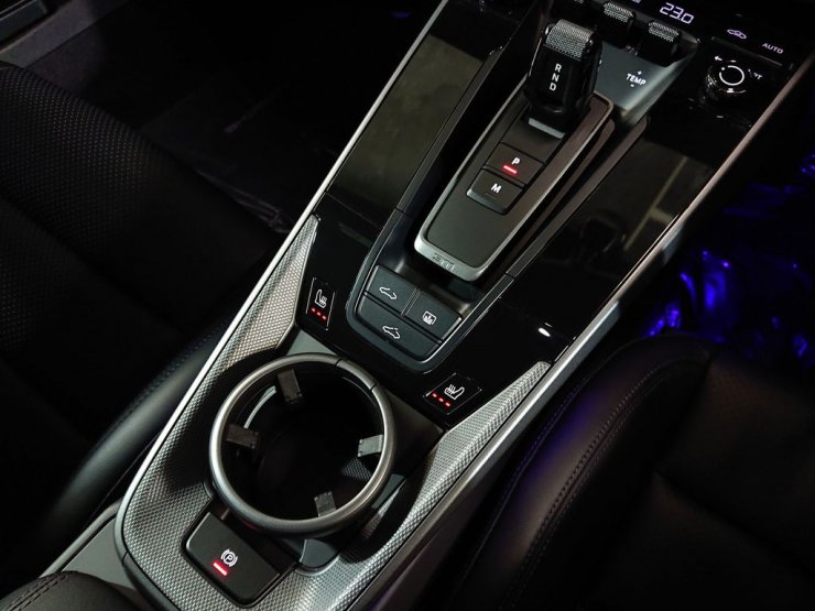 ポルシェ 911(Type992) カレラS PDK 1オーナー OP316 有償色クレヨン