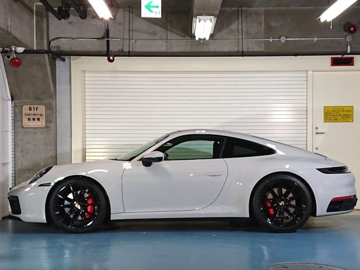 ポルシェ 911(Type992) カレラS PDK 1オーナー OP316 有償色クレヨン