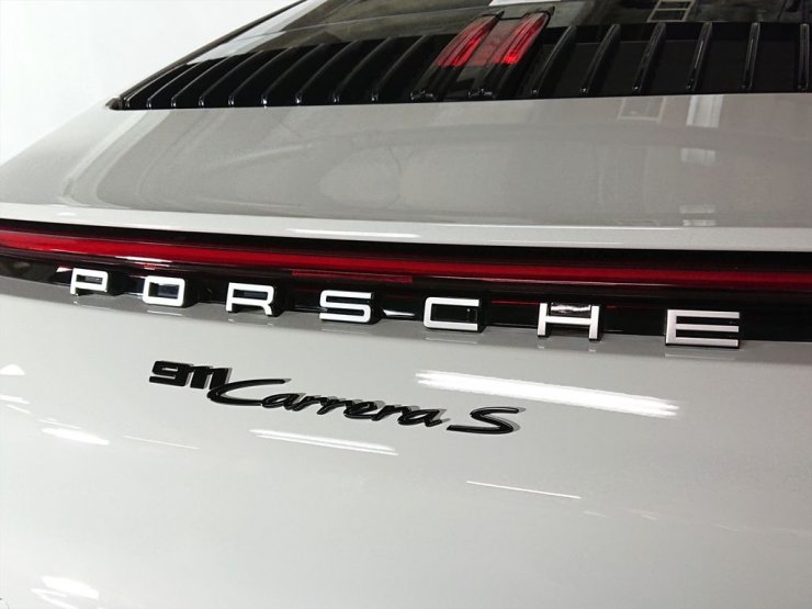 ポルシェ 911(Type992) カレラS PDK 1オーナー OP316 有償色クレヨン