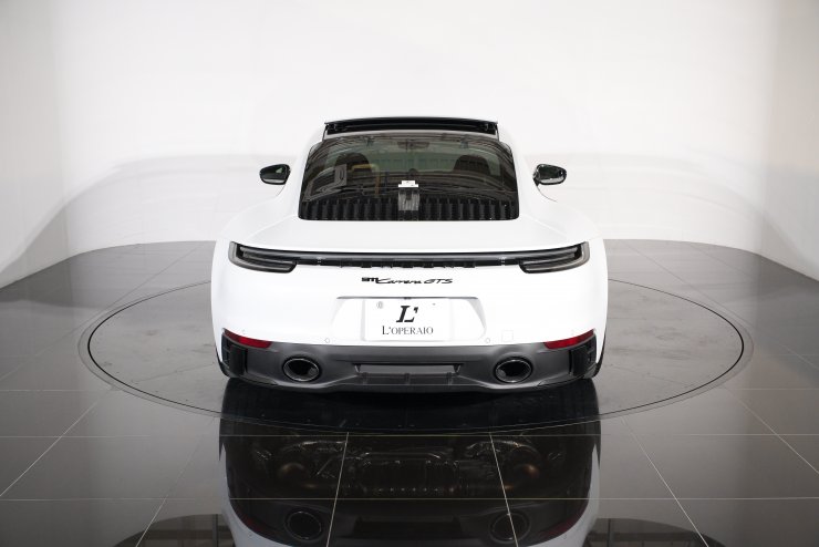 ポルシェ 911(Type992) カレラGTS PDK 1オーナー 有償色 ガラス