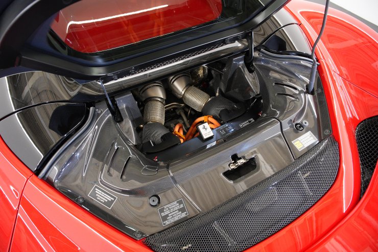 フェラーリ 296 GTS F1 DCT 走行250km ワンオーナー OP575万 左