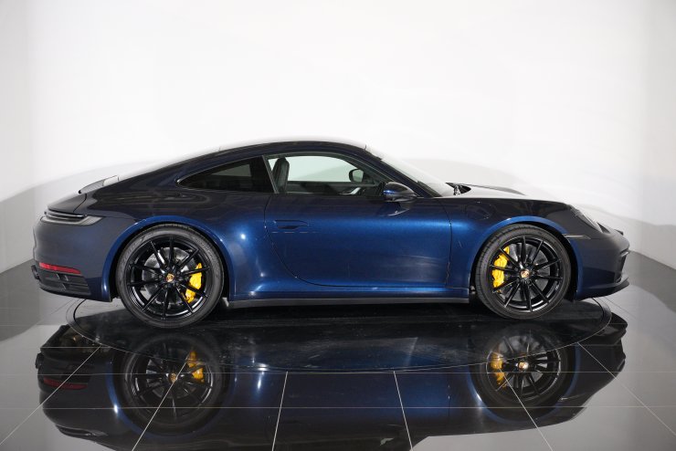 ポルシェ 911(Type992) カレラS PDK PCCB スポーツクロノPKG